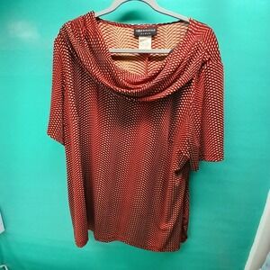 Connected Woman Cowl Neck Top‎ 1X Red Tan Geometric Chevron Short Sleeve Blouse